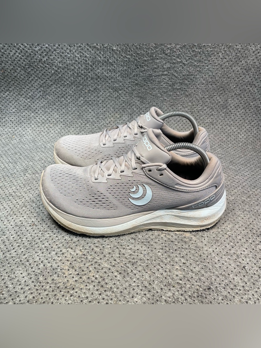 Topo Athletic Phantom 3 Grey Running Shoes Size 10 Women’s